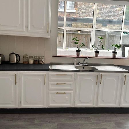 Balham, South London Spacious Guest House F2, 6 Rooms Available Eksteriør bilde