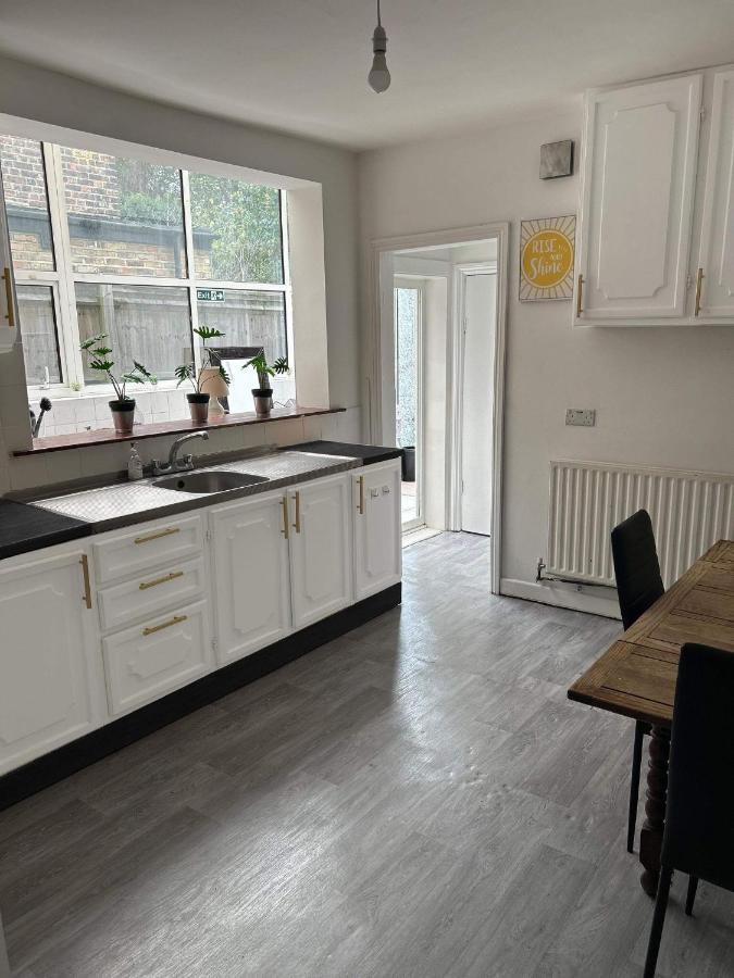 Balham, South London Spacious Guest House F2, 6 Rooms Available Eksteriør bilde